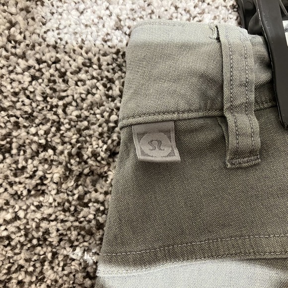 Lululemon Pants Size 30 Mens ABC Classic Fit 5 Pocket Chino Gray/Green Casual - Picture 7 of 10